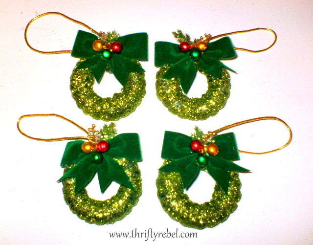 curtain-ring-wreath-ornaments